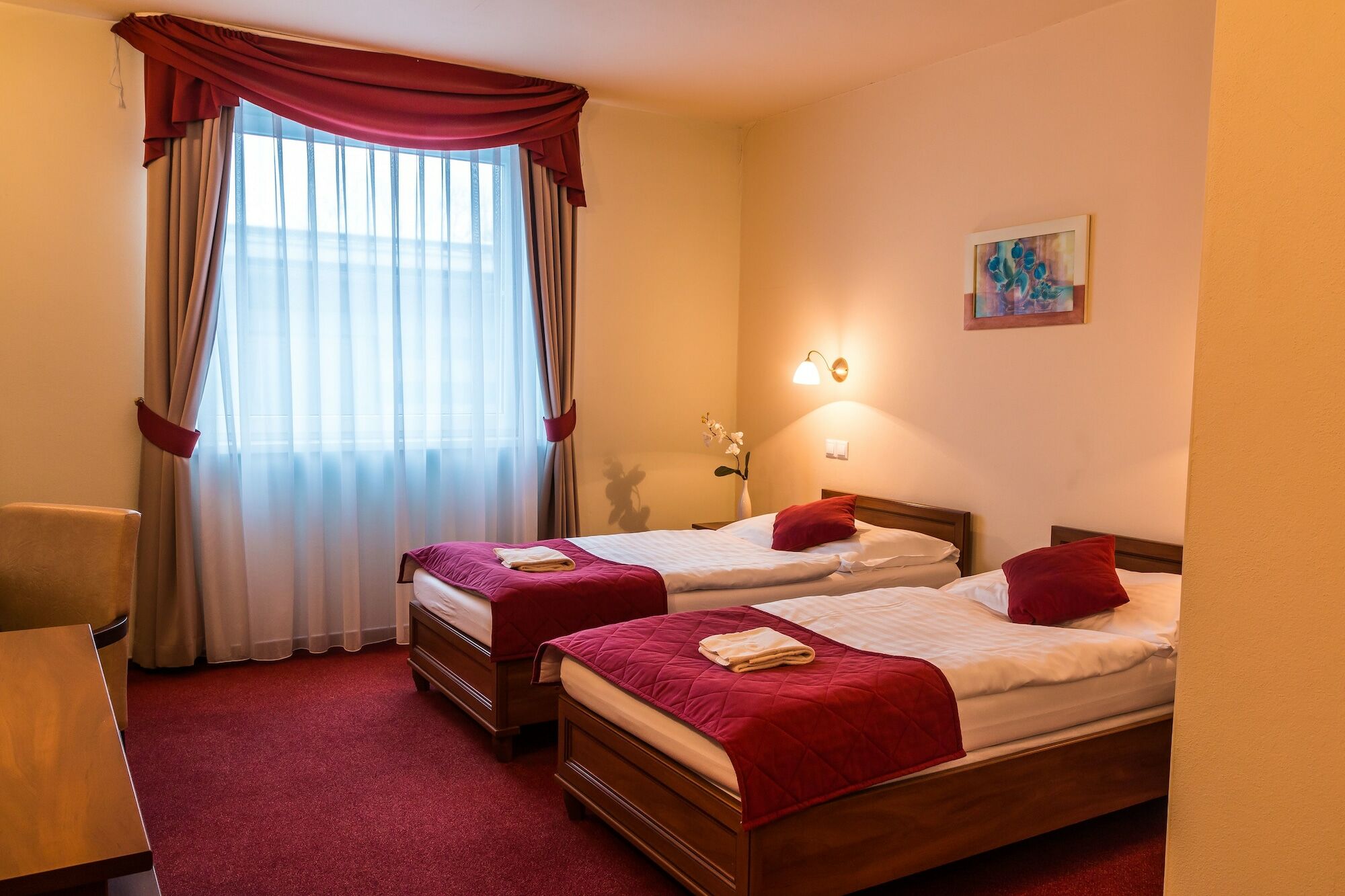 Hotel Dixon So Vstupom Do Bazena A Virivky Zdarma - Free Entrance To Pool And Jacuzzi Included Banská Bystrica Extérieur photo